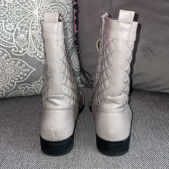 Charlotte Russe Light Gray Combat Boots 🩶 - Picture 6 of 9
